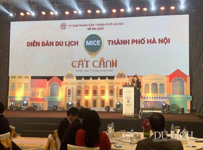 Giám đốc Sở Du lịch Hà Nội Đặng Hương Giang phát biểu tại diễn đàn